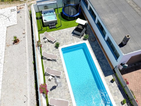 Day, Bird's eye view, Pool view, Swimming pool, sunbed