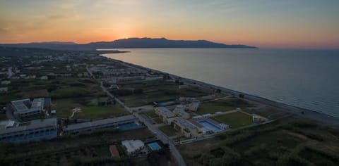 Natural landscape, Beach, On site, Swimming pool, Swimming pool