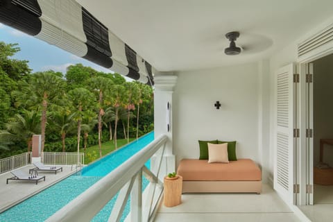 View (from property/room), Balcony/Terrace, Swimming pool