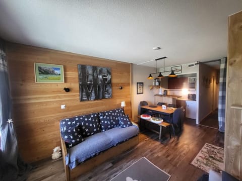 Charmant studio 4 pers, pied des pistes, balcon ouest - Montgenèvre - FR-1-266-61 Apartment in Montgenèvre