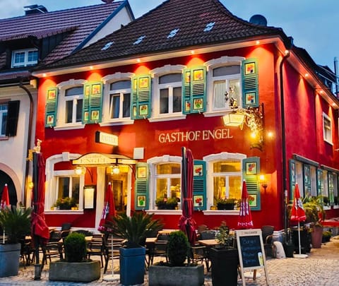 Property building, Restaurant/places to eat