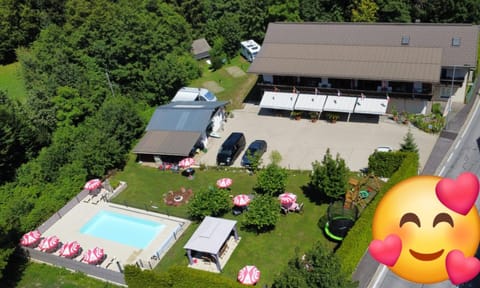 Property building, Bird's eye view, Garden, Garden view, Pool view, Swimming pool