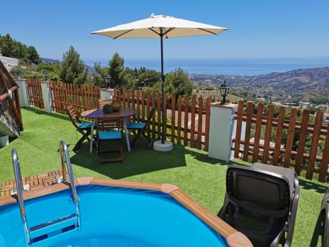 View (from property/room), Pool view, Sea view, Sea view, Swimming pool