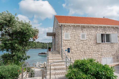 Property building, Facade/entrance, View (from property/room), Location