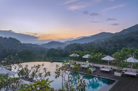 Natural landscape, Mountain view, Swimming pool, sunbed