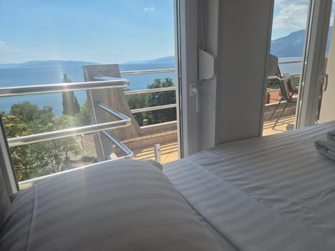 Bed, View (from property/room), Photo of the whole room, Bedroom