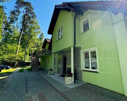 Property building, Day