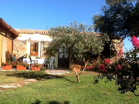 Agriturismo nuraghe Putzu Canu Country House in Sardinia