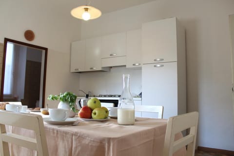 Dining area, Communal kitchen
