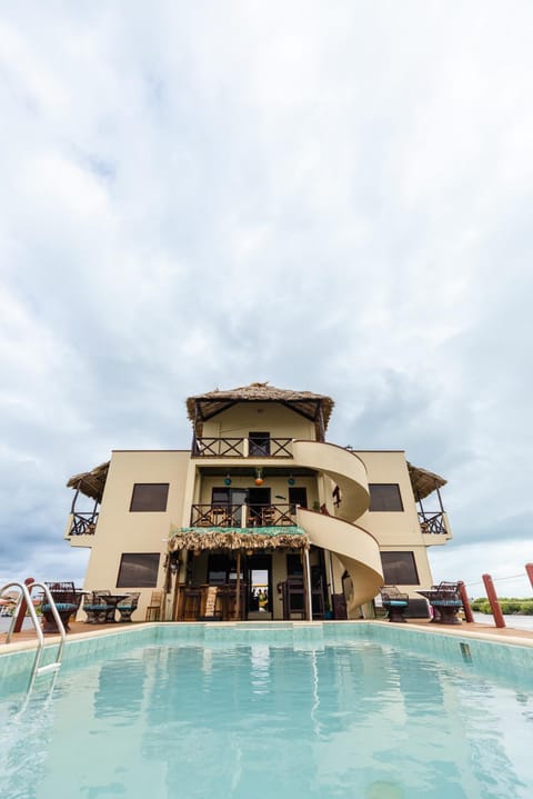 Property building, Facade/entrance, Swimming pool