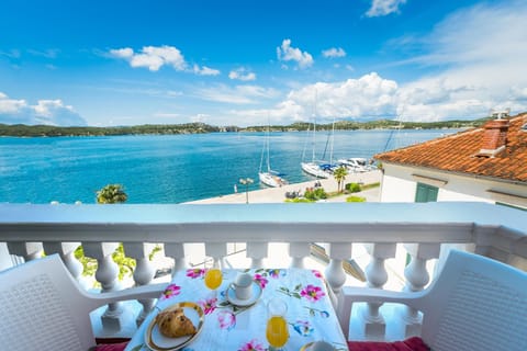 Natural landscape, View (from property/room), Balcony/Terrace, Balcony/Terrace, Sea view