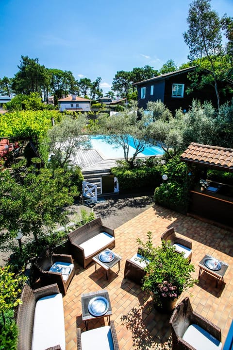 Balcony/Terrace, Lounge or bar