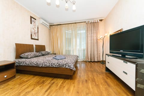 Communal lounge/ TV room, Bed, TV and multimedia, Photo of the whole room, Bedroom