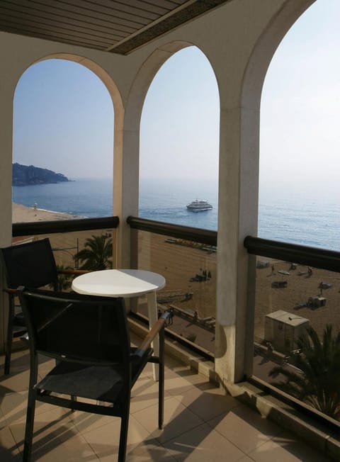View (from property/room), Balcony/Terrace, Sea view