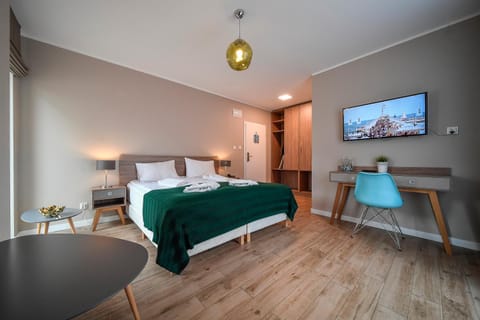 Photo of the whole room, Bedroom