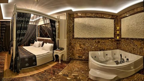 Bed, Photo of the whole room, Bedroom, room service