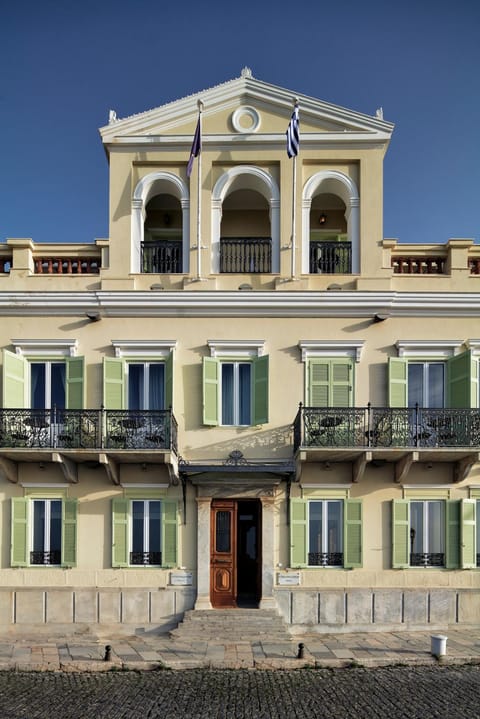 Property building, Day