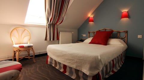 Logis Hotel Les Fuchsias Hotel in Saint-Vaast-la-Hougue