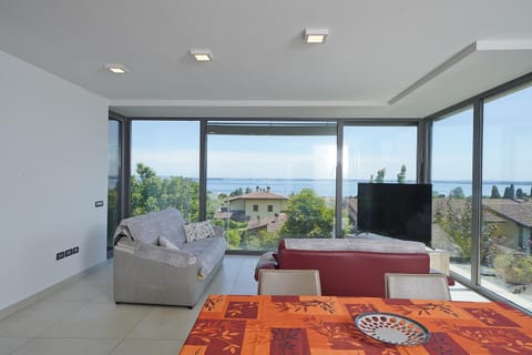 Communal lounge/ TV room, Living room