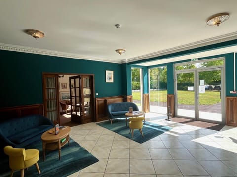 Living room, Lobby or reception