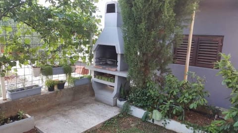 BBQ facilities, BBQ facilities