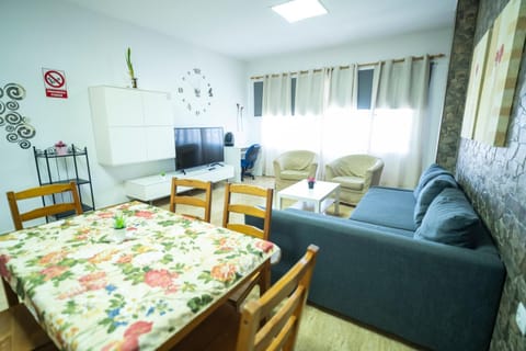 TV and multimedia, Living room, Dining area
