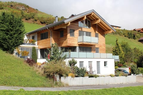 Property building, Spring