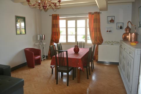 Living room, Decorative detail