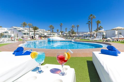 Pool view, Swimming pool, Swimming pool