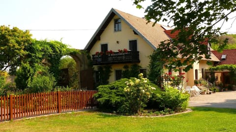 Facade/entrance, Day, Summer, Garden