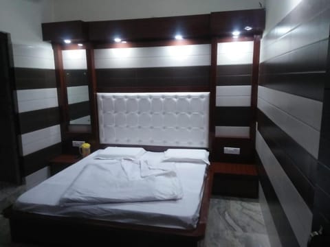 Bedroom, VIP