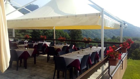 Restaurant/places to eat, Restaurant/places to eat, Spring, Summer, Garden, View (from property/room), Balcony/Terrace, Food and drinks, Other, Other, Autumn, On site, Garden view, Lake view, Mountain view, Street view, Area and facilities, Area and facilities, Meals, Breakfast, Continental breakfast, Italian breakfast, Lunch, Dinner