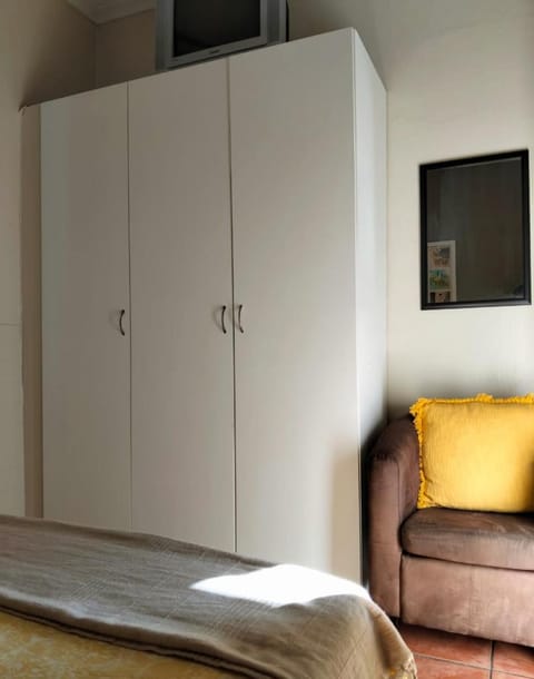 Glen Lilly Self Catering Apartment in Cape Town