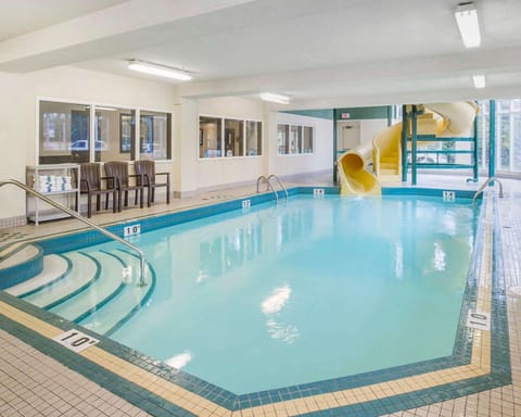 On site, Pool view, Swimming pool, Swimming pool