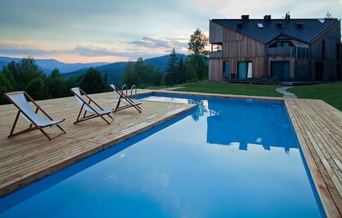 Swimming pool, Swimming pool