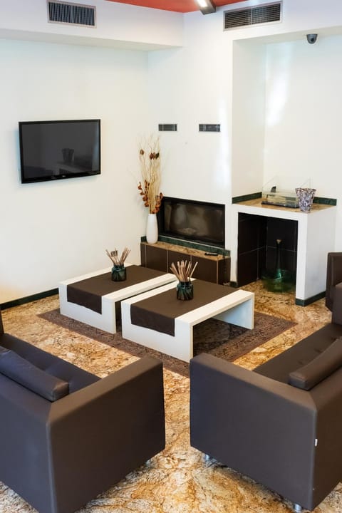 Communal lounge/ TV room, Lounge or bar