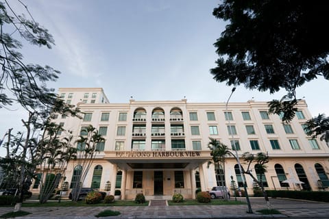 Property building, Facade/entrance, Off site