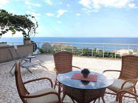 Balcony/Terrace, City view, Landmark view, Sea view