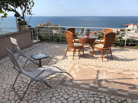 Balcony/Terrace, City view, Landmark view, Sea view