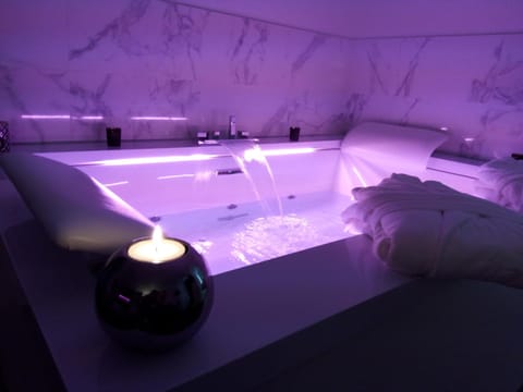 Hot Tub, Spa and wellness centre/facilities