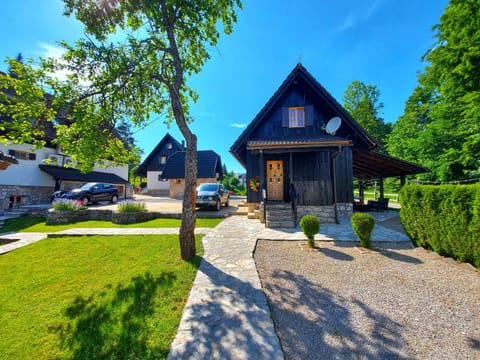 Plitvice Ethno House Bed and Breakfast in Jezerce