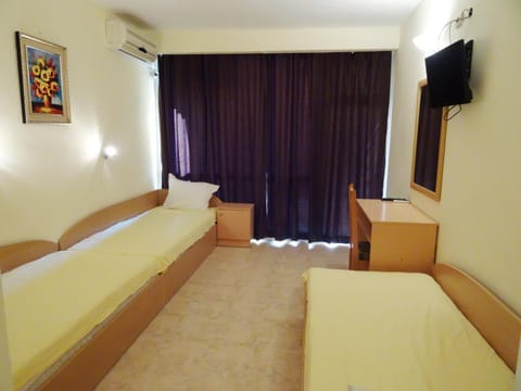 TV and multimedia, Bedroom, air conditioner