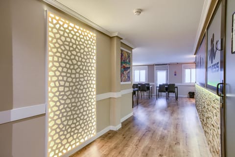 Lounge or bar, Dining area, Meeting/conference room