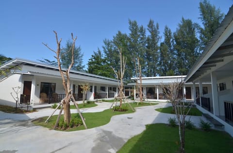 Nakara Long Beach Resort - SHA Extra Plus Resort in Sala Dan