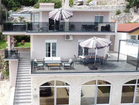 Roso Apartment in Dubrovnik-Neretva County