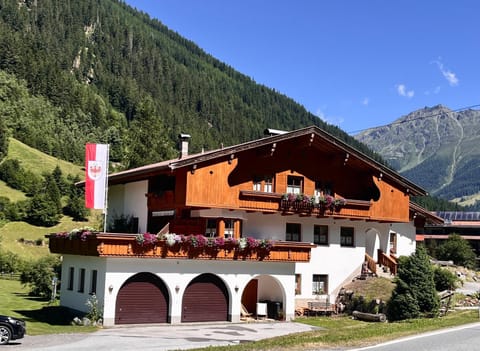 Property building, Spring, Mountain view