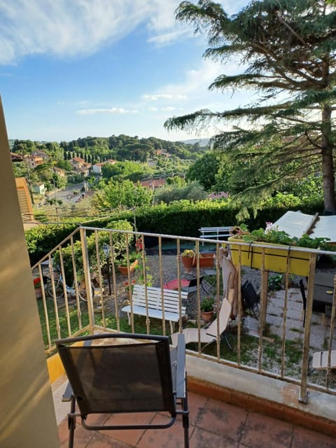 View (from property/room), Balcony/Terrace