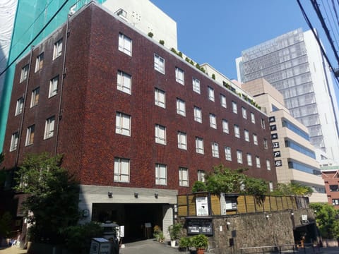 Property building, Day
