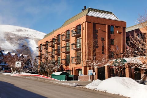 Property building, Facade/entrance