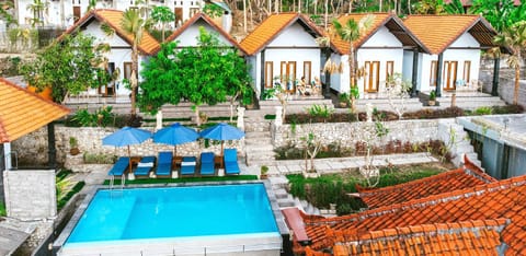 Property building, Garden view, Pool view, Swimming pool